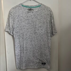 Men's White and Black T-Shirt